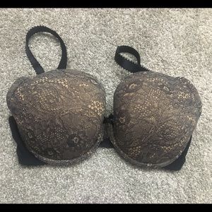 Le Mystere Black Lace Bra Almost New